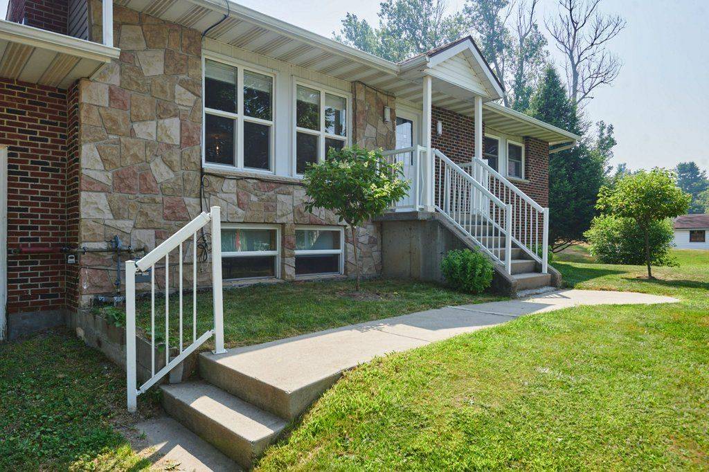 Elizabethtown-kitley, ON K6V 5T3,1219 Hallecks RD S