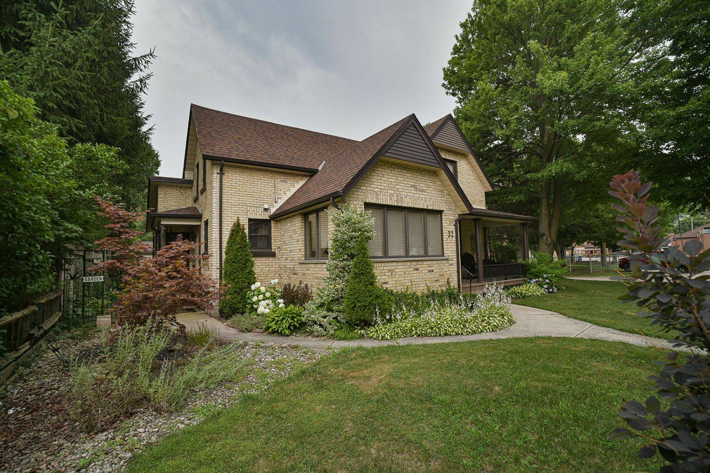 Strathroy-caradoc, ON N7G 2H1,32 Arthur ST