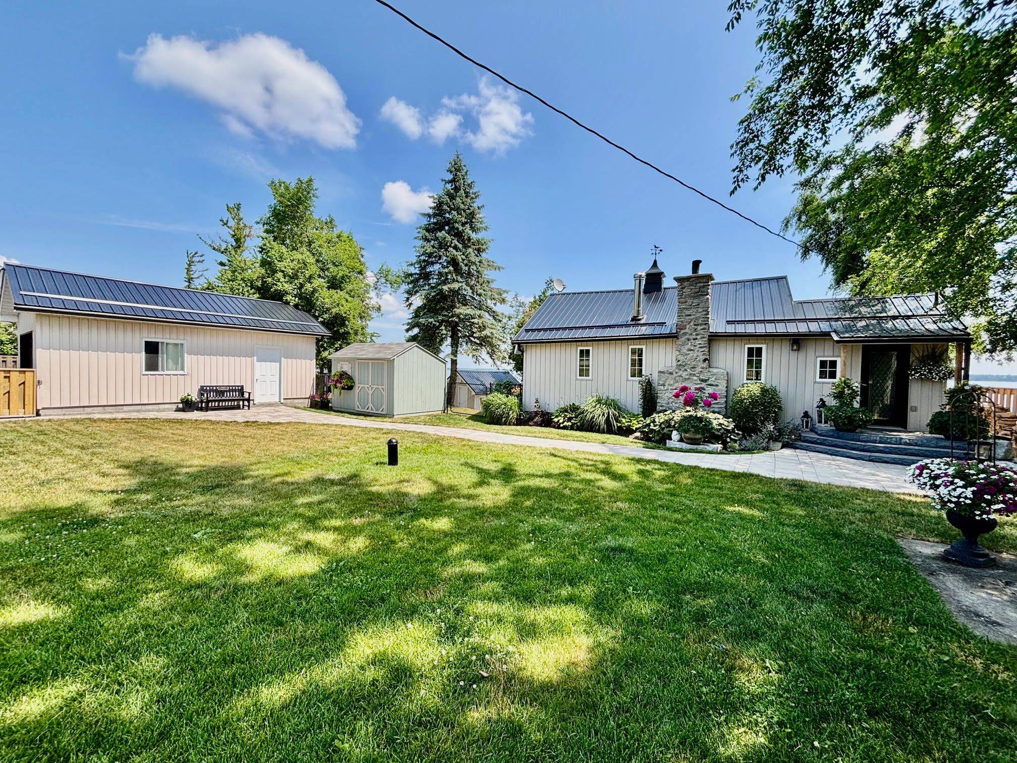 25 Bayview RD, Kawartha Lakes, ON K0M 1N0