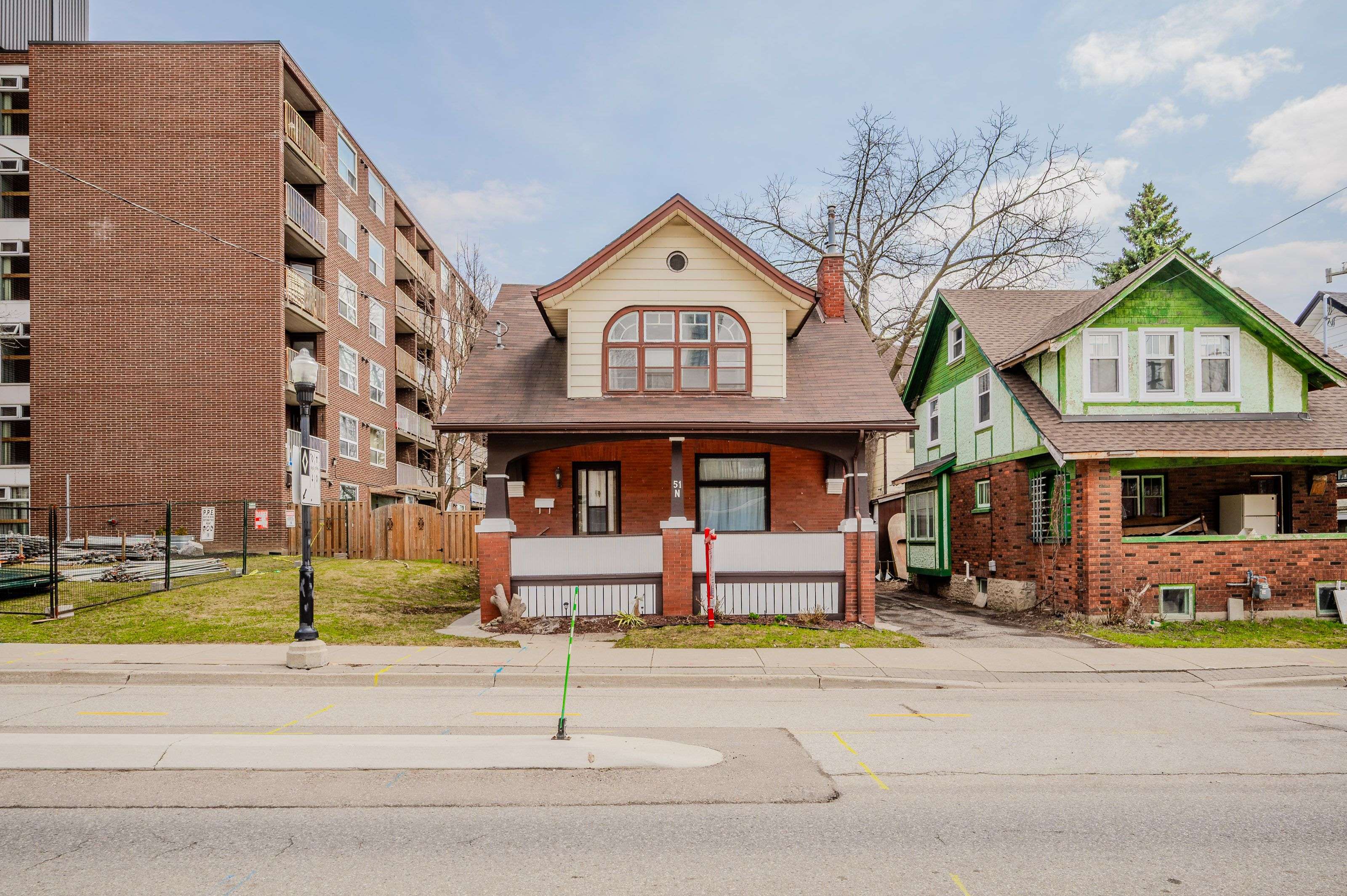 Kitchener, ON N2H 2W9,51 Cedar ST N