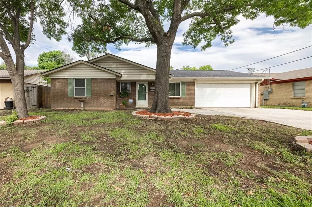 Euless, TX 76040,604 S Mills Drive