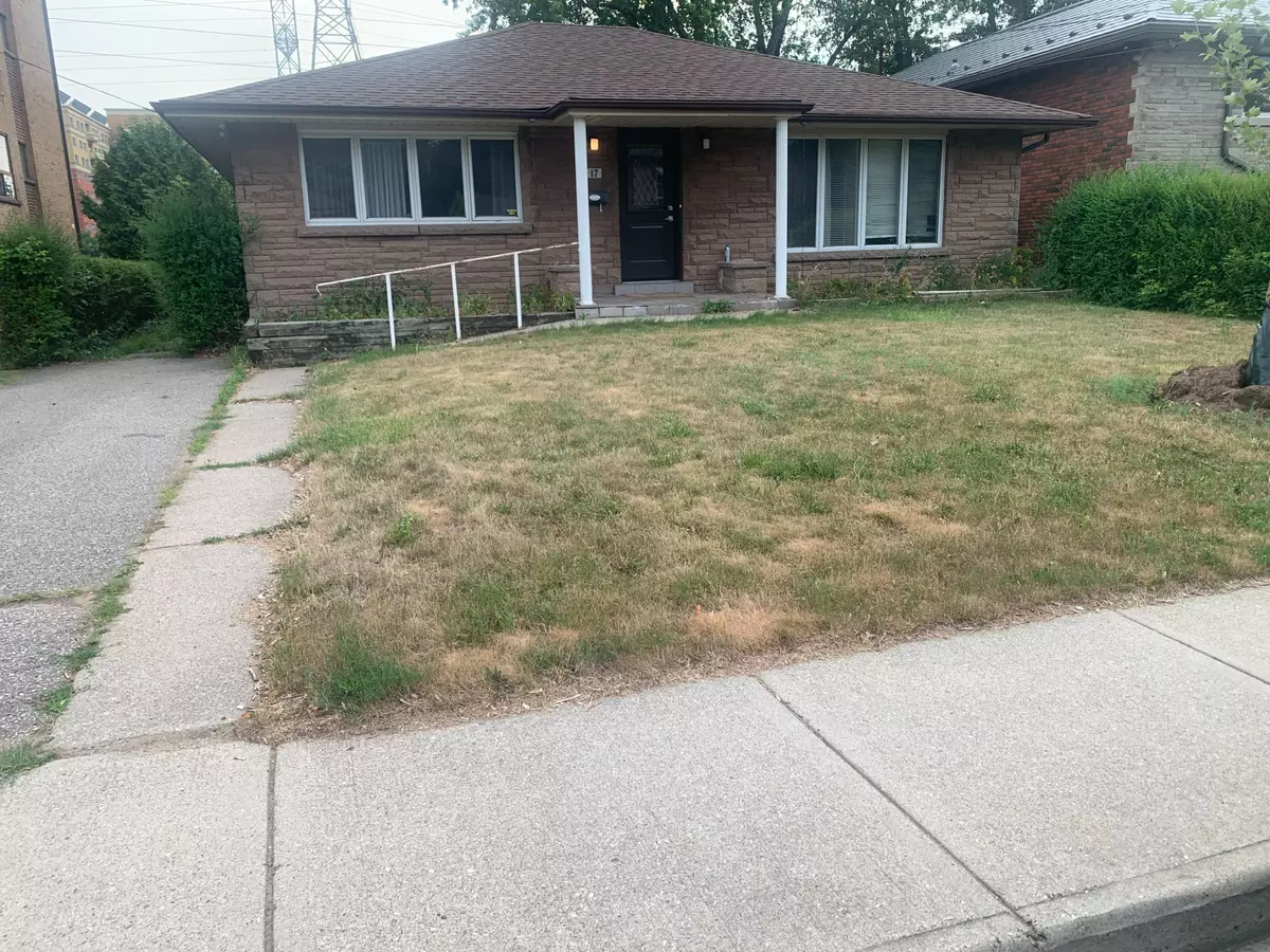 Hamilton, ON L3S 3M4,17 WEST PARK AVE