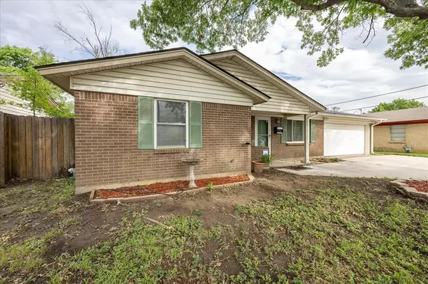 Euless, TX 76040,604 S Mills Drive