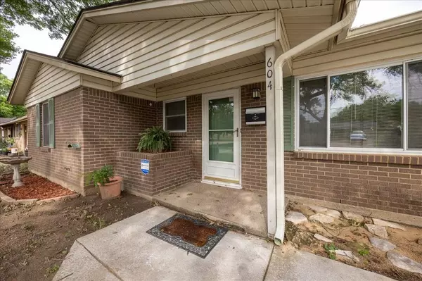 Euless, TX 76040,604 S Mills Drive