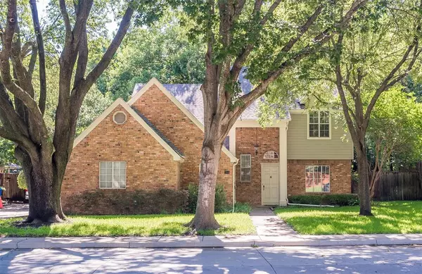 748 Arbor Creek Drive, Desoto, TX 75115