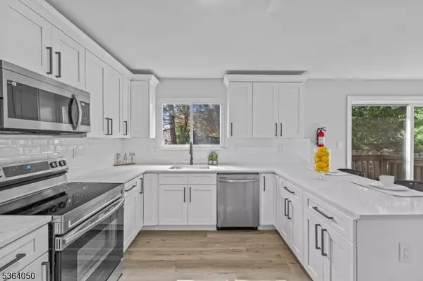 Hillsborough Twp., NJ 08844,55 Balsam Ct