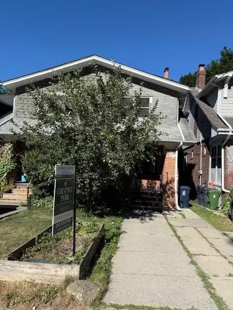32 Henning AVE, Toronto C03, ON M4R 1X7