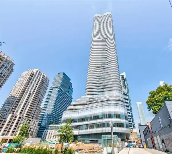 11 Wellesley ST W #4102, Toronto C01, ON M4Y 0G4