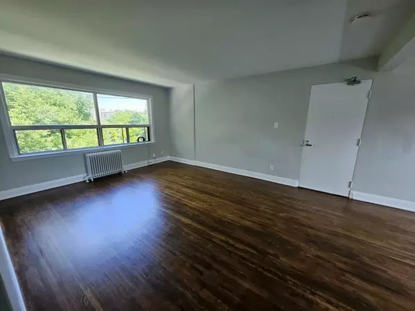 Toronto C03, ON M6C 3A2,450 Arlington AVE #5