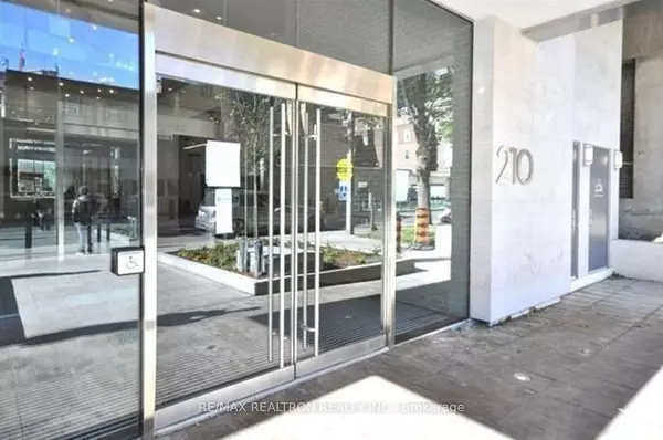 210 Simcoe ST #1604, Toronto C01, ON M5T 0A9