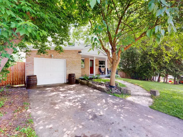 Georgina, ON L4P 2W5,255 Cedarholme AVE
