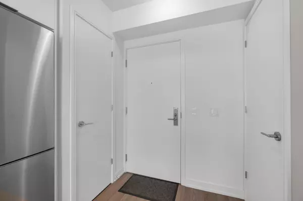 Toronto W08, ON M9B 0C3,20 Thomas Riley RD W #701