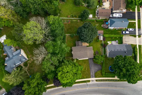 Owen Sound, ON N4K 2V5,1515 6th AVE E