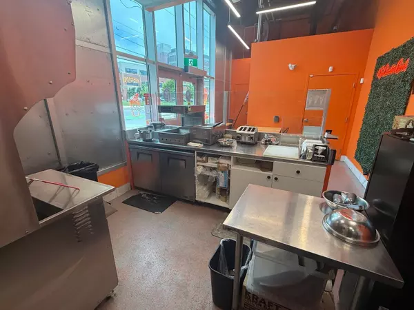 Waterloo, ON N2L 0K6,203 Albert ST