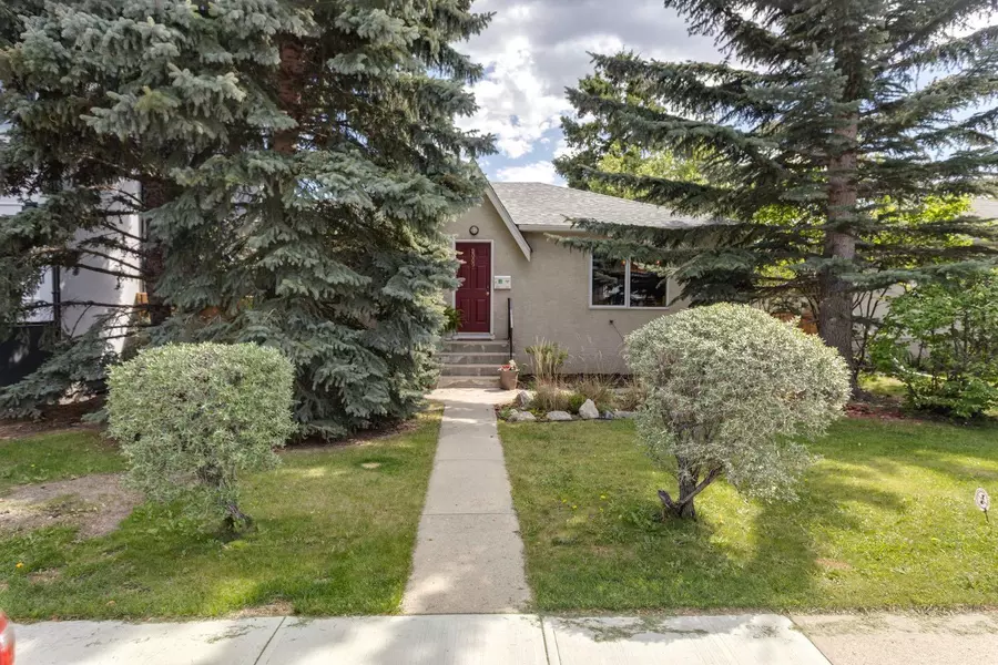2009 22 AVE NW, Calgary, AB T2M 1S1