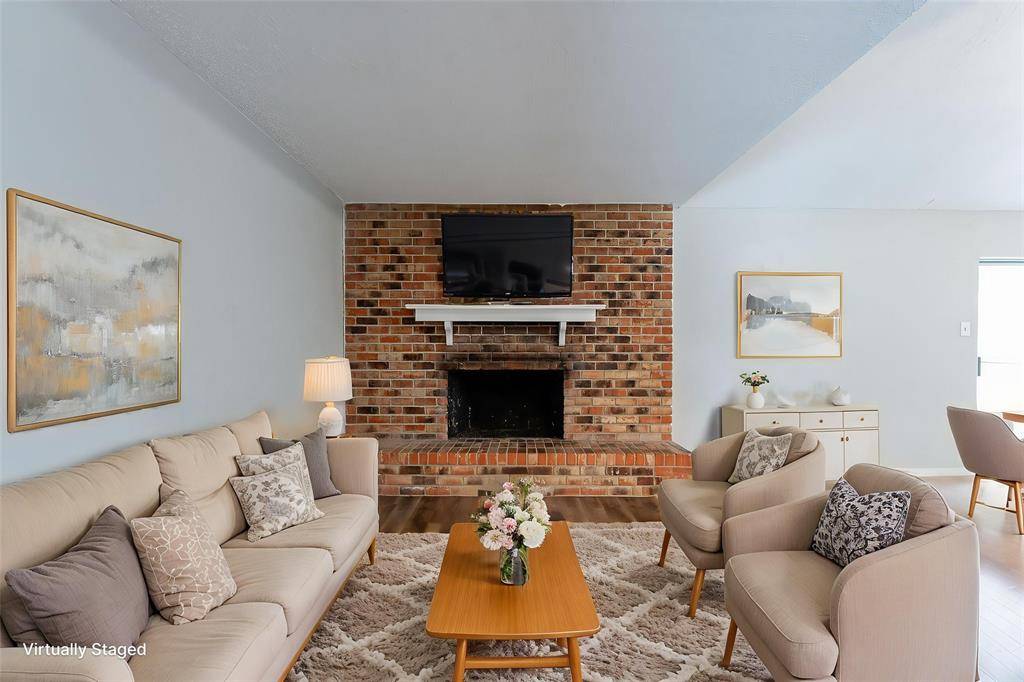 Fort Worth, TX 76133,5209 Wolens Way