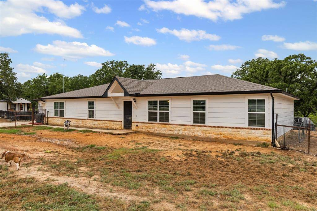 Springtown, TX 76082,396 Wild Hill Oak Drive