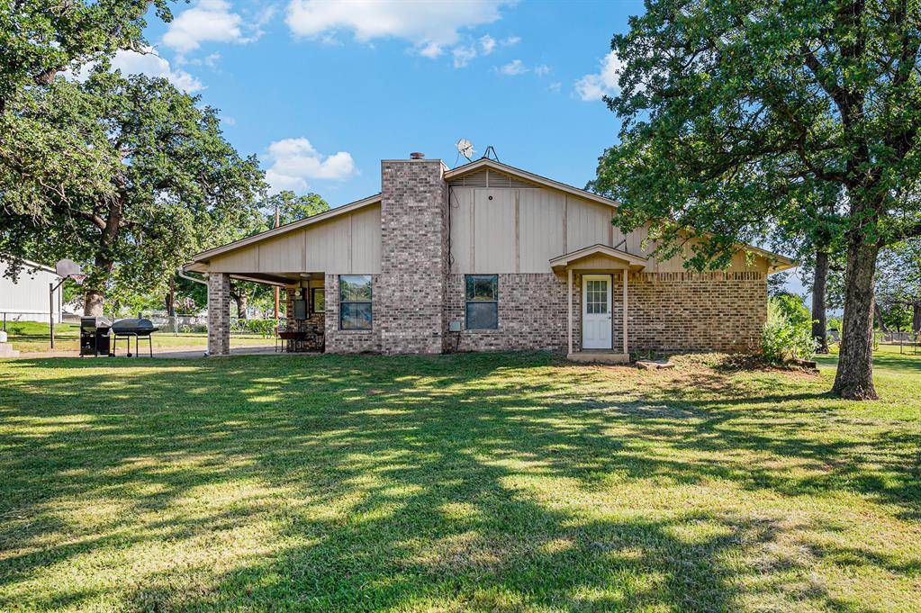 108 Gloria Drive, Springtown, TX 76082