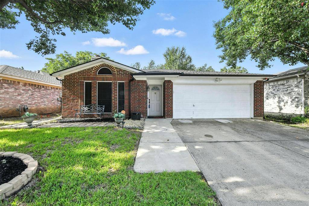 3744 Waxwing Circle S, Fort Worth, TX 76137