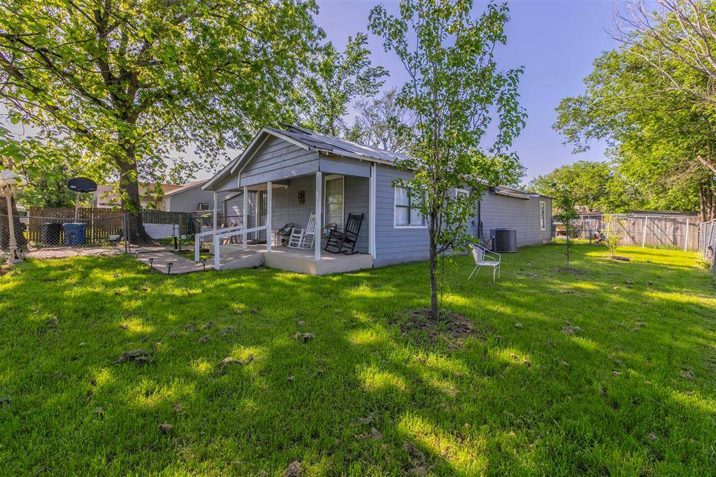 409 E Houston Street, Mexia, TX 76667