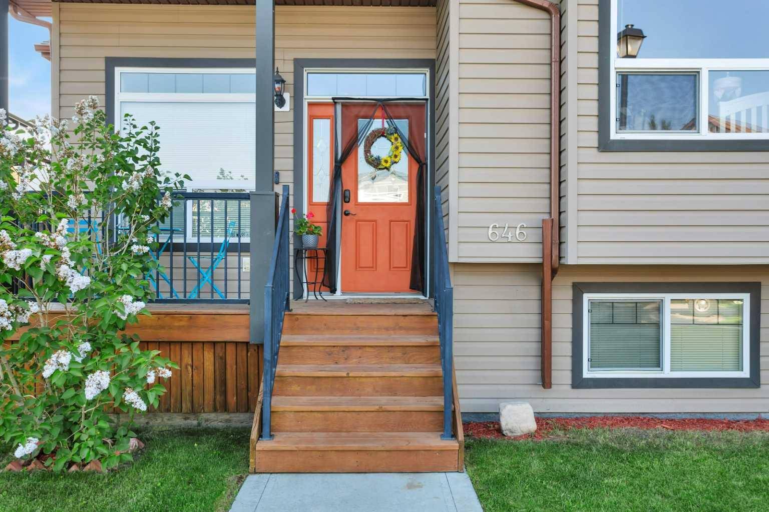 Springbrook, AB T4S 0B5,646 Red Oak Close