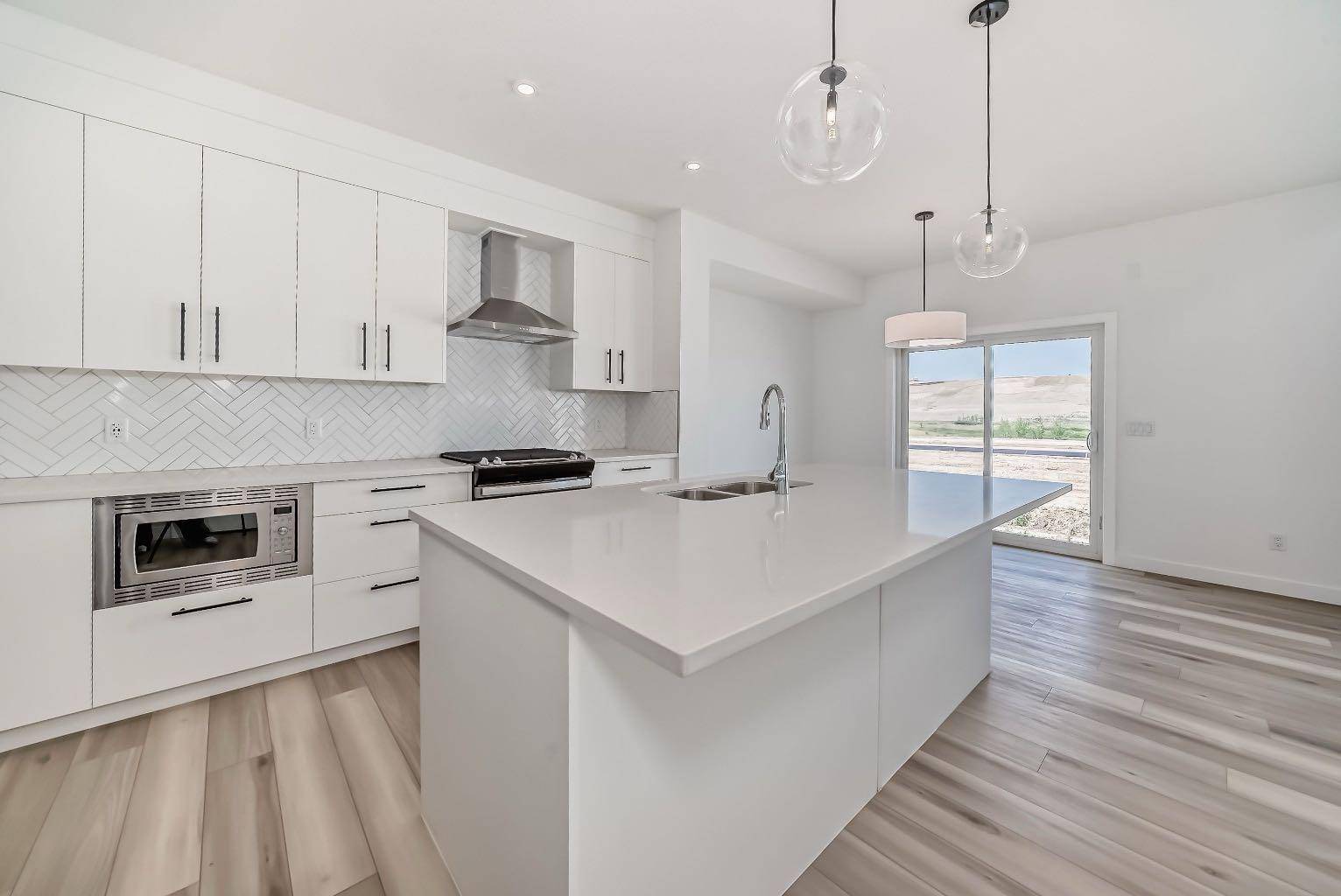 Calgary, AB T2X 4Y7,56 Walgrove PL SE