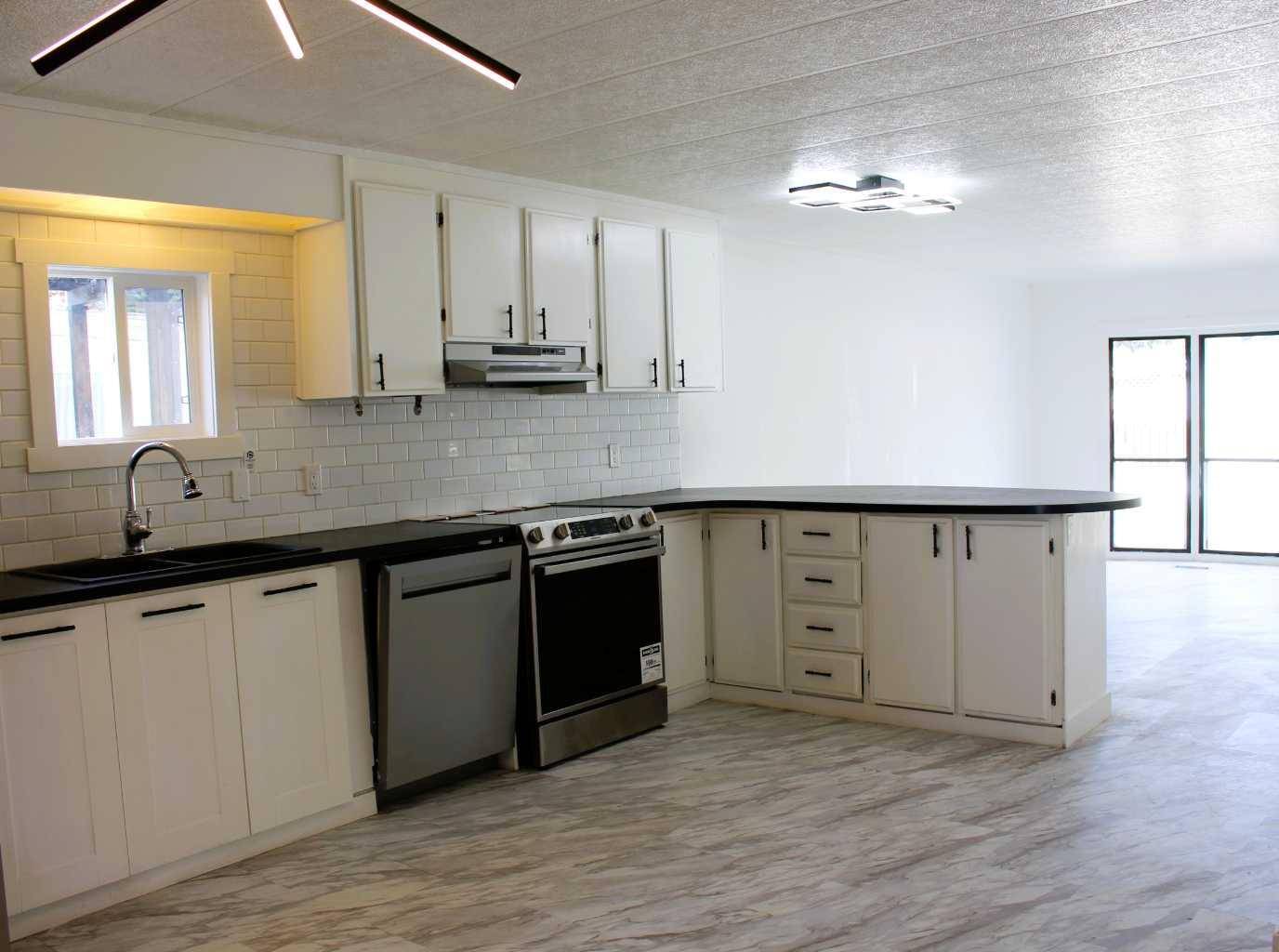 Red Deer, AB T4N 0P4,5029 34 ST #106