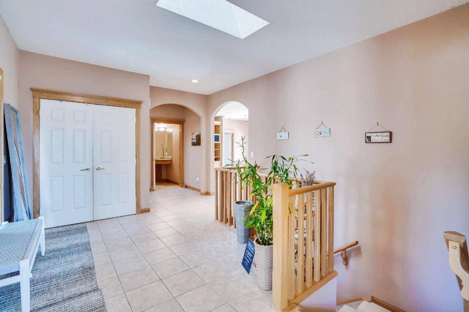 Calgary, AB T3H 4R1,63 Discovery Ridge PT SW