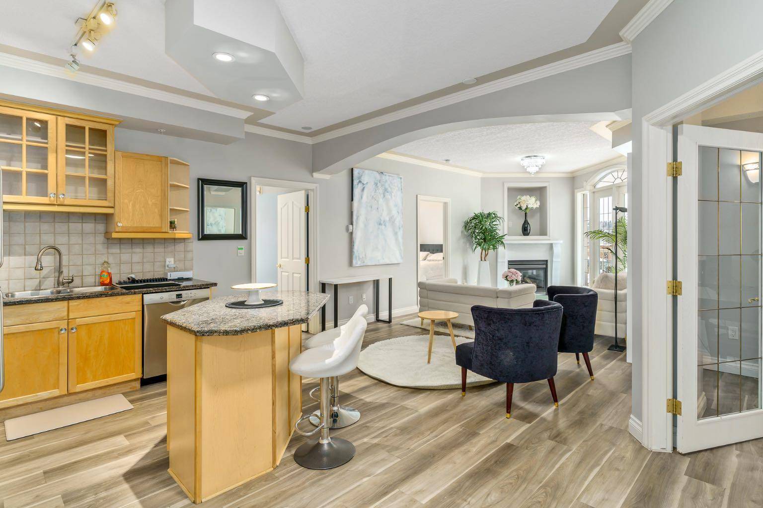 1315 12 AVE SW #405, Calgary, AB T3C 0P6