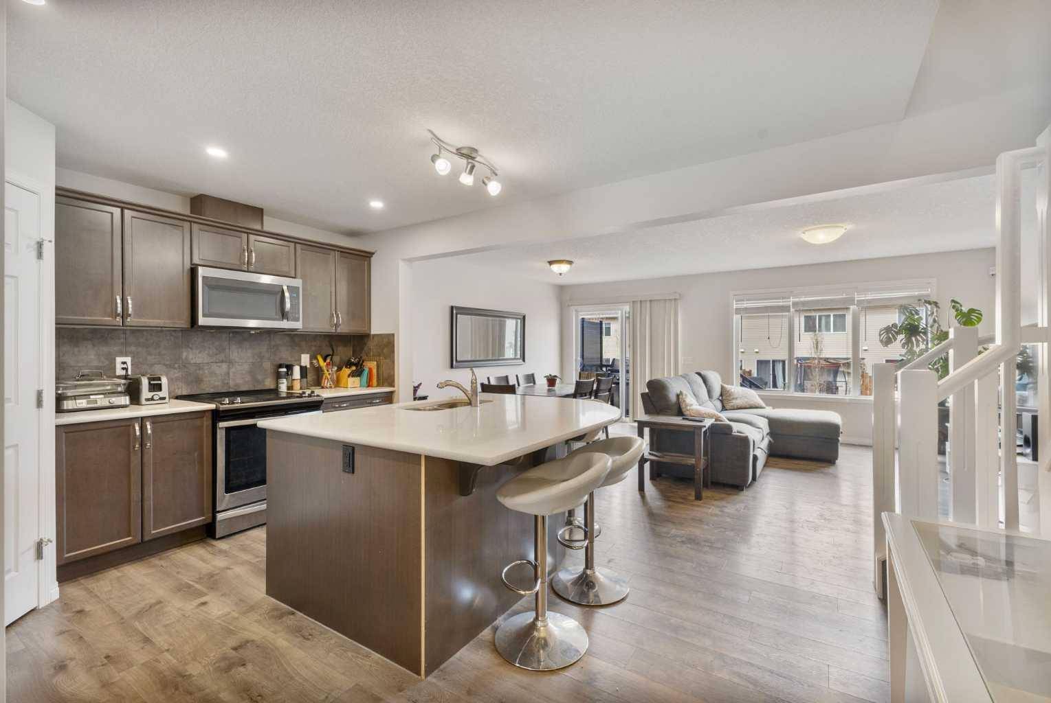 Airdrie, AB t4b4b3,234 Hillcrest SQ Southwest