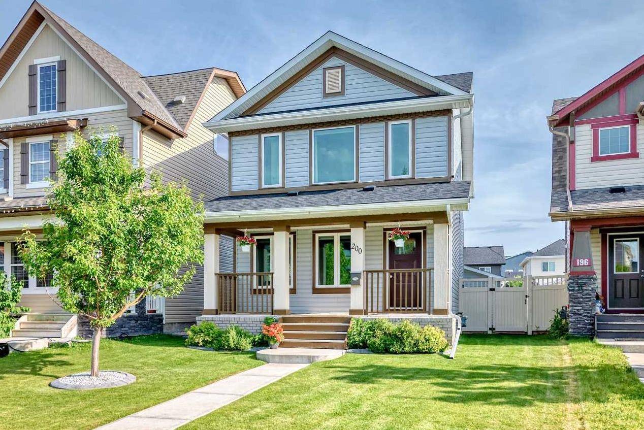 200 Copperpond Parade SE, Calgary, AB T2Z 0L2