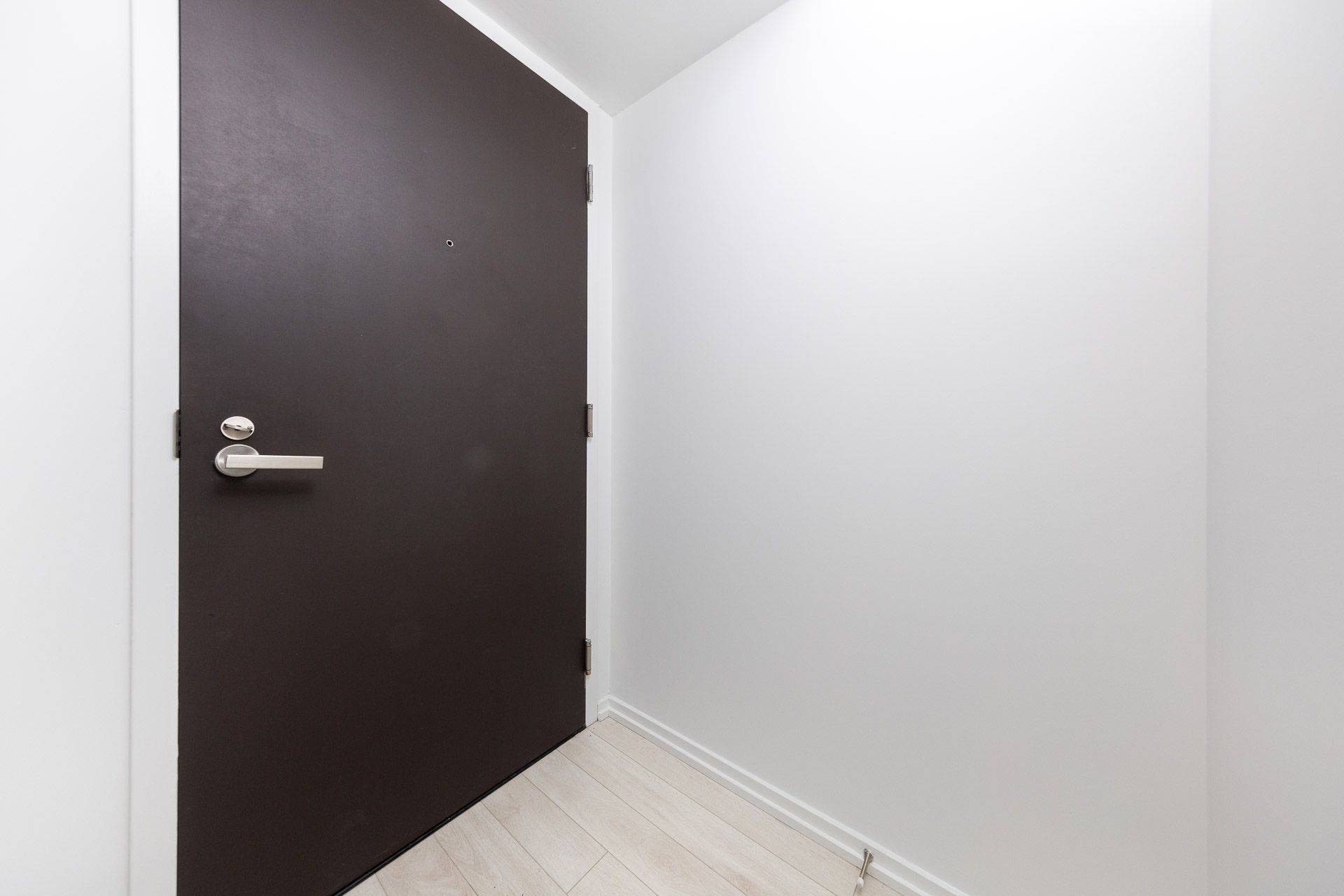 197 Yonge ST #5104, Toronto C08, ON M5B 1M4