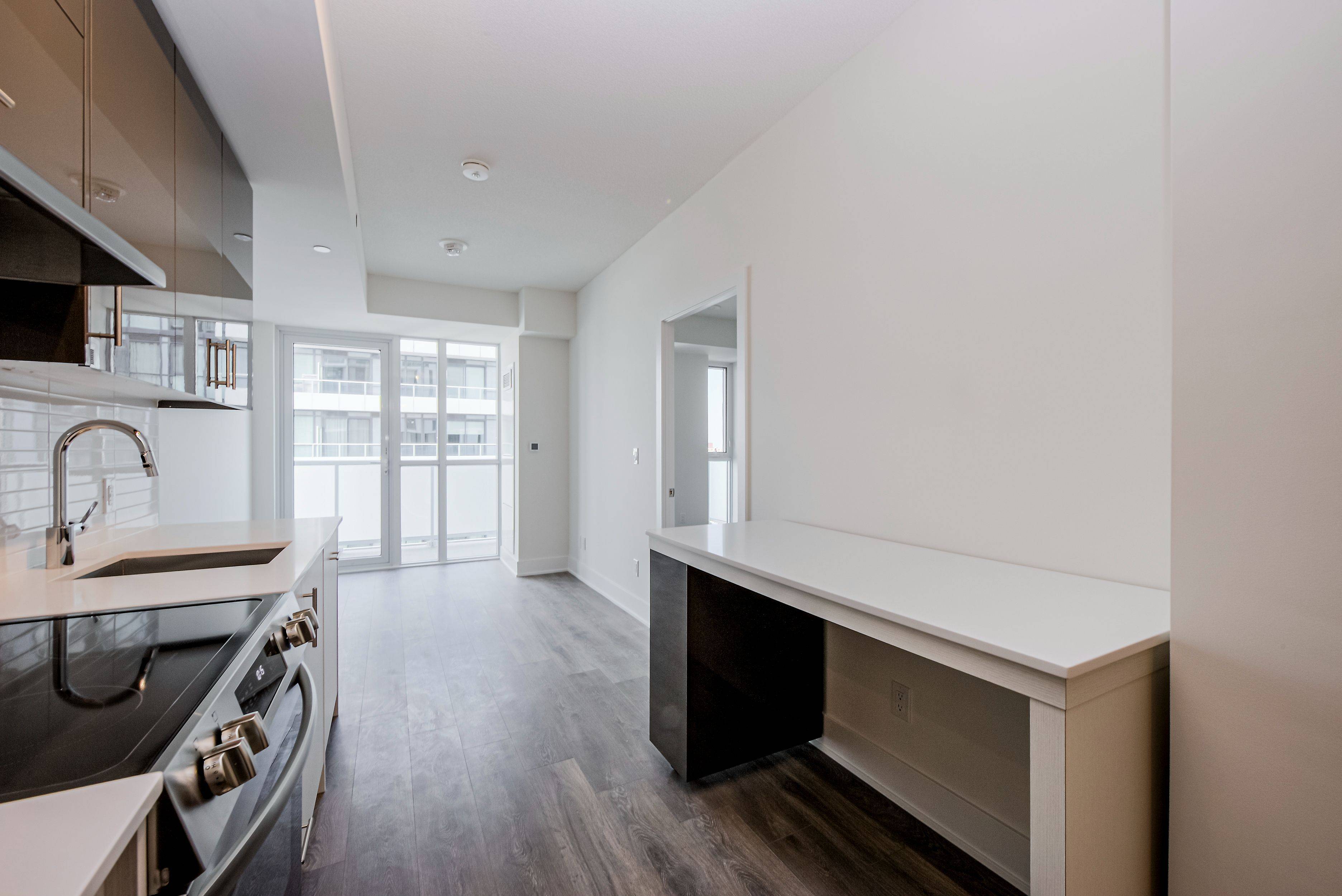 Toronto C15, ON M2J 4T1,188 Fairview Mall DR #1816