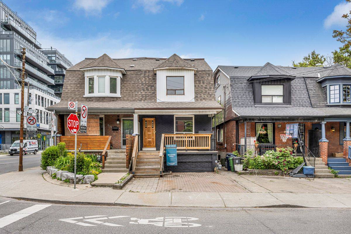 889 Palmerston AVE, Toronto C02, ON M6G 2S3