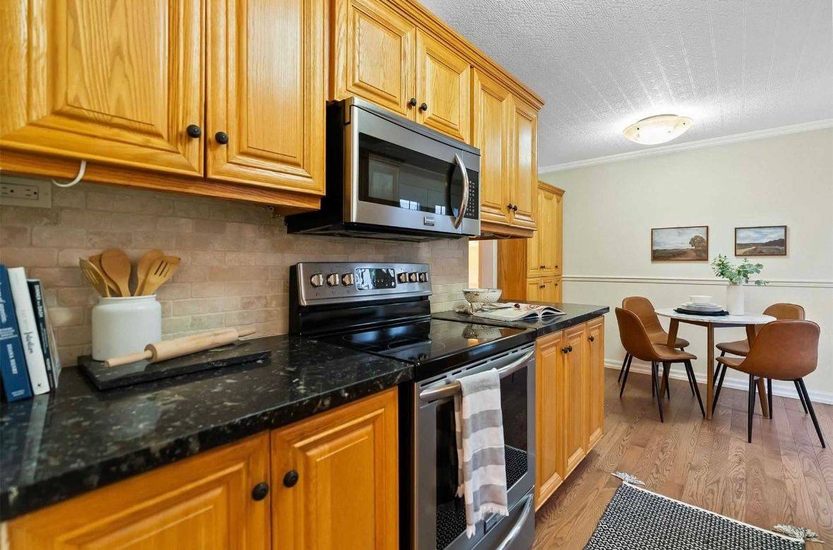Oshawa, ON L1K 1E6,406 Vega ST