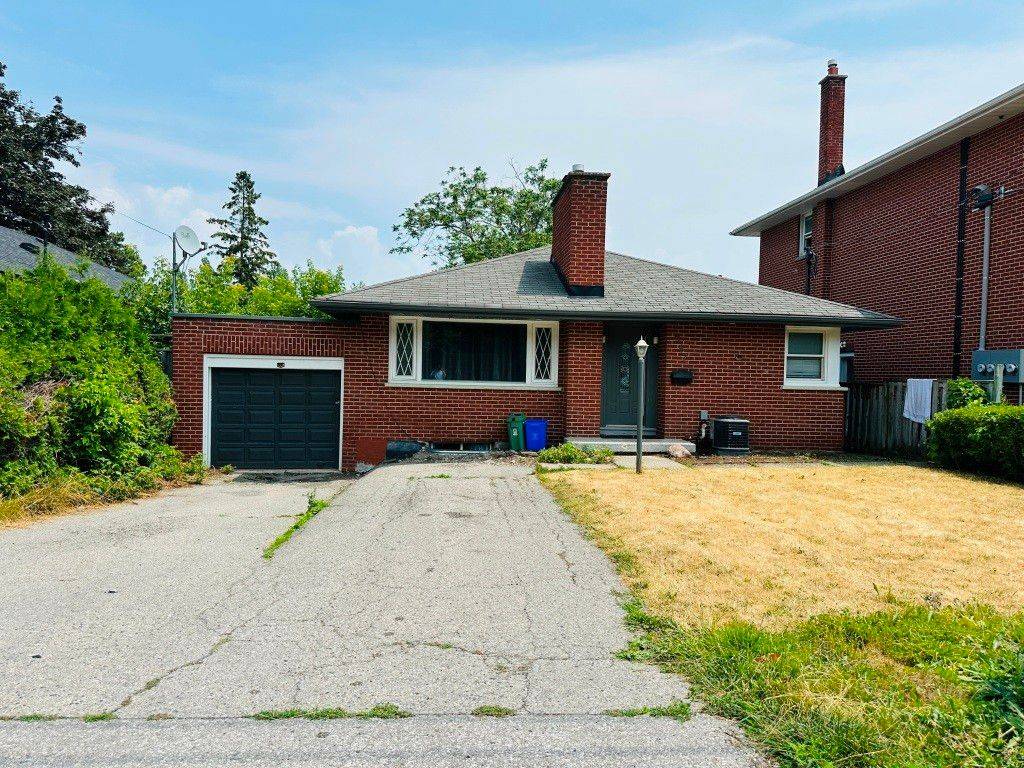 Oshawa, ON L1G 5C9,387 Mary ST N