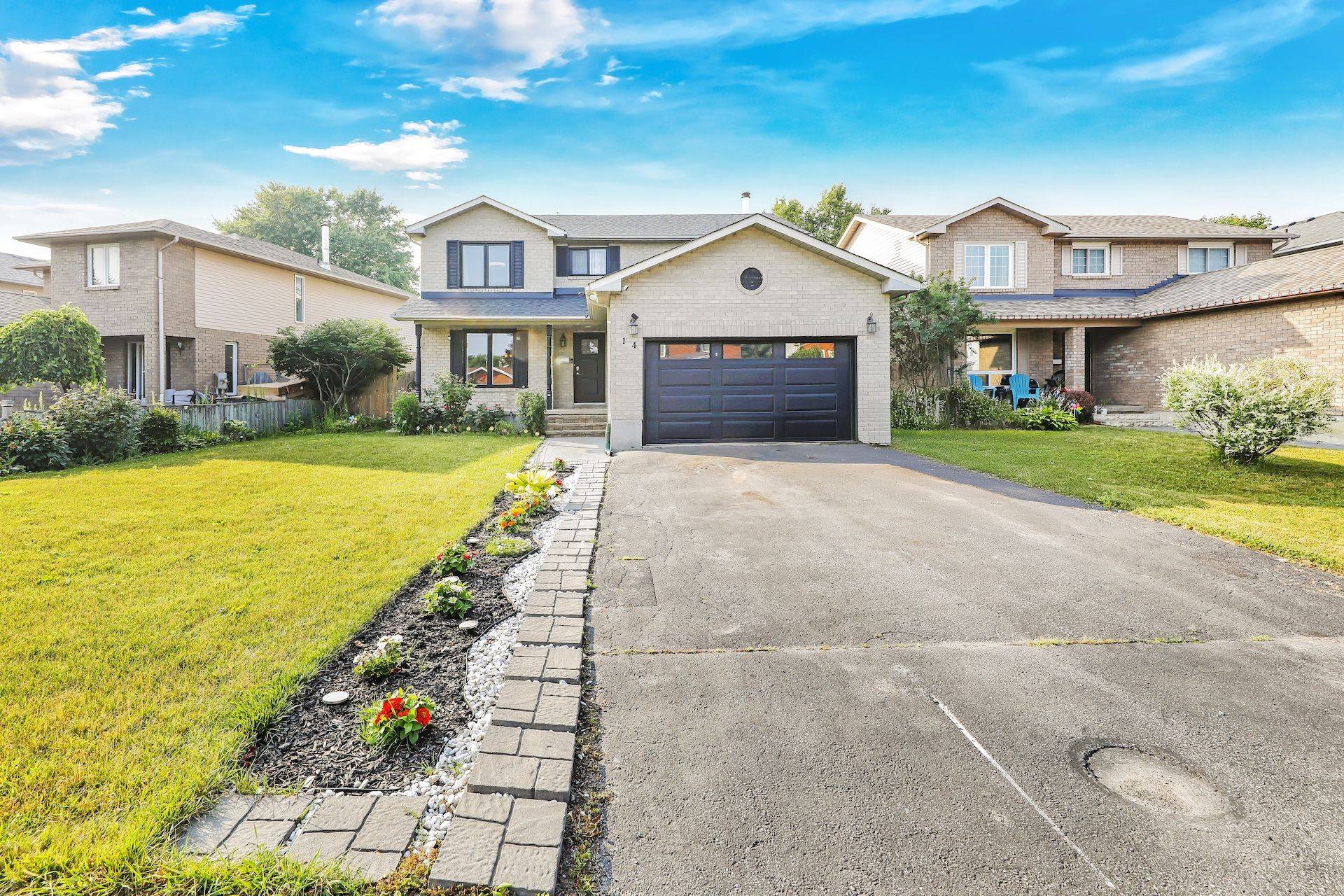 14 Soper Creek DR, Clarington, ON L1C 4G1