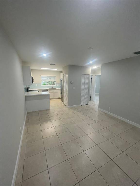 Delray Beach, FL 33483,520 NE 7th Ave #2C