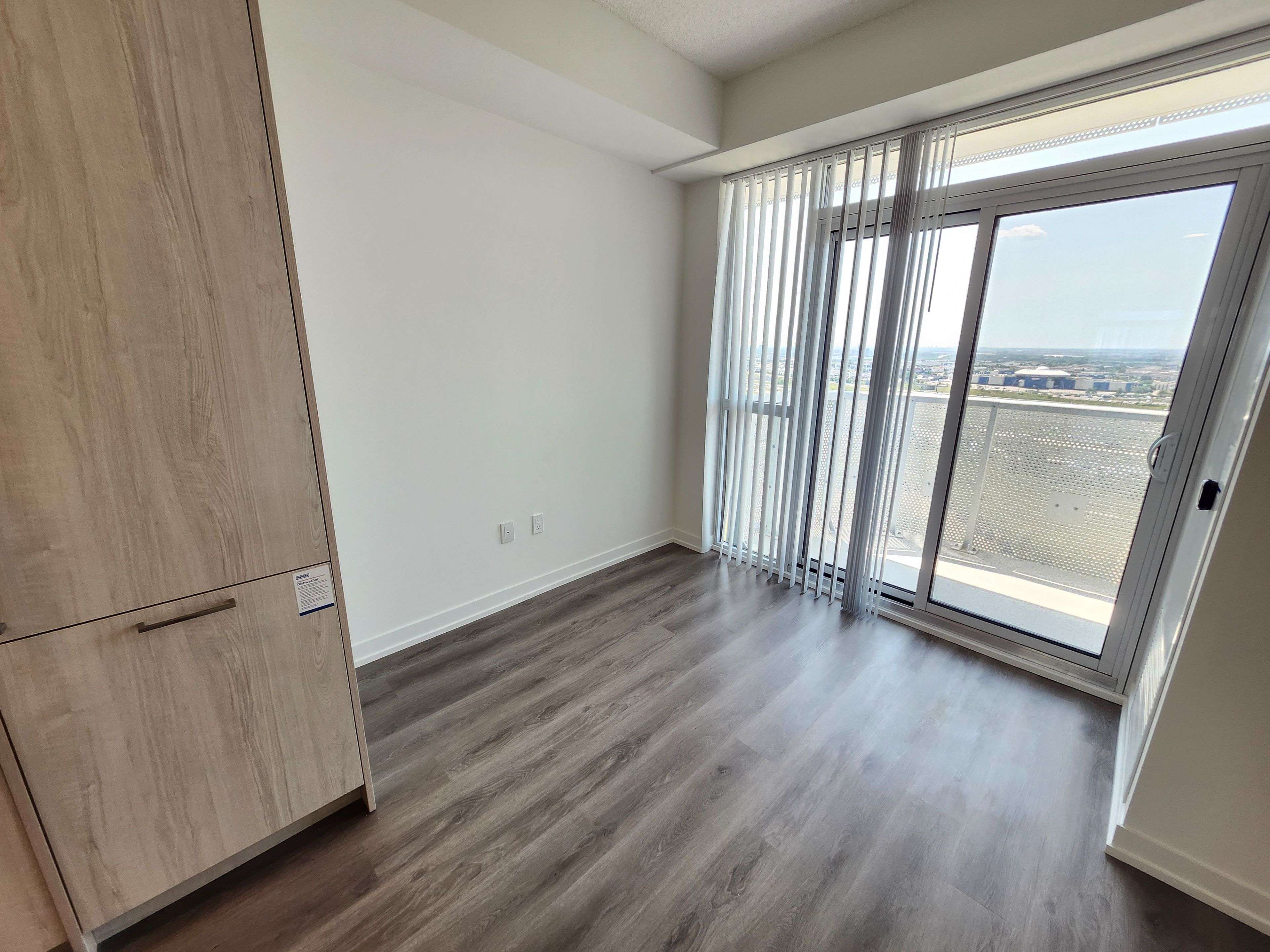Vaughan, ON L4K 0R1,225 Commerce St ST #1707