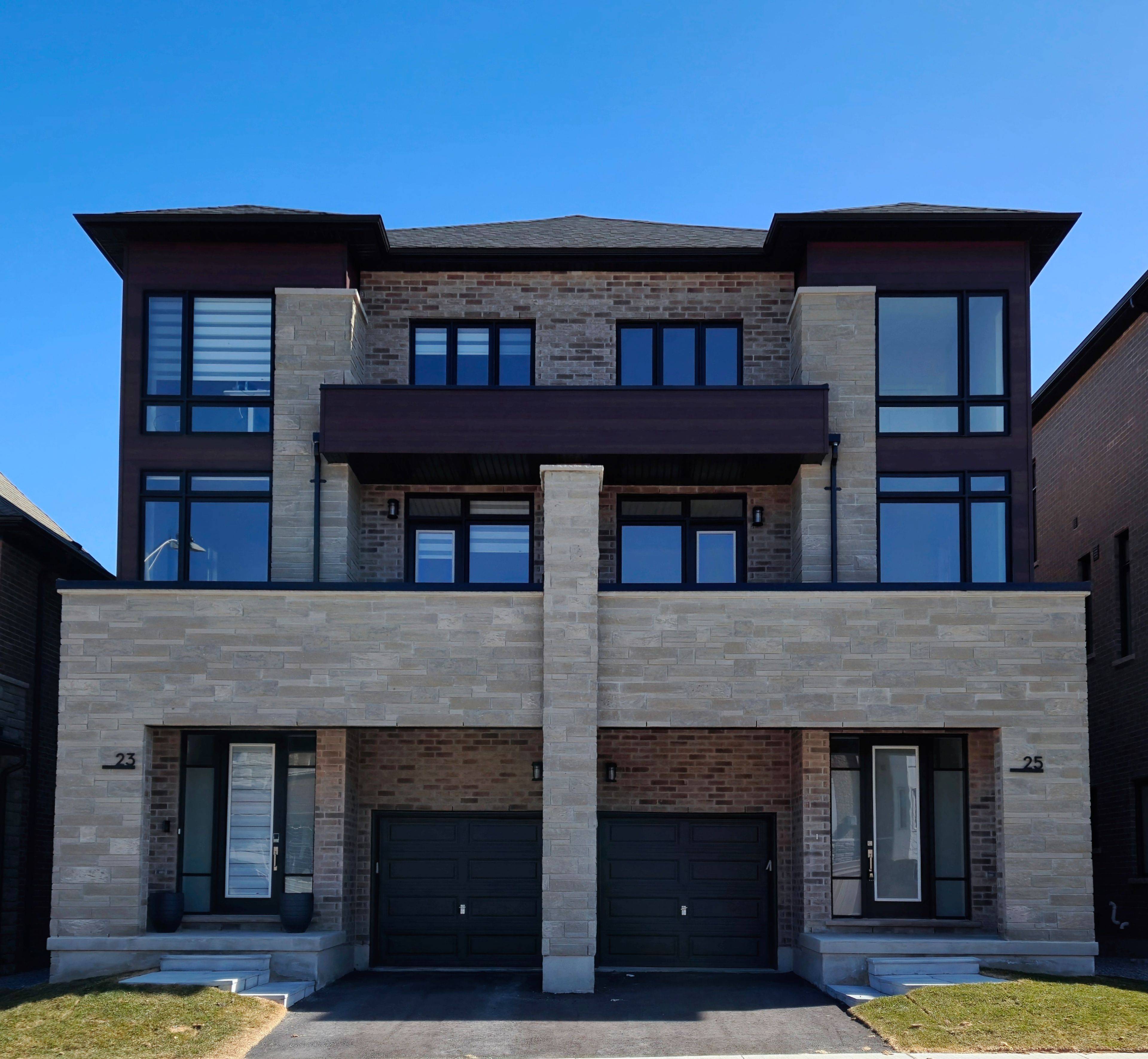 25 Seguin ST, Richmond Hill, ON L4E 1L8