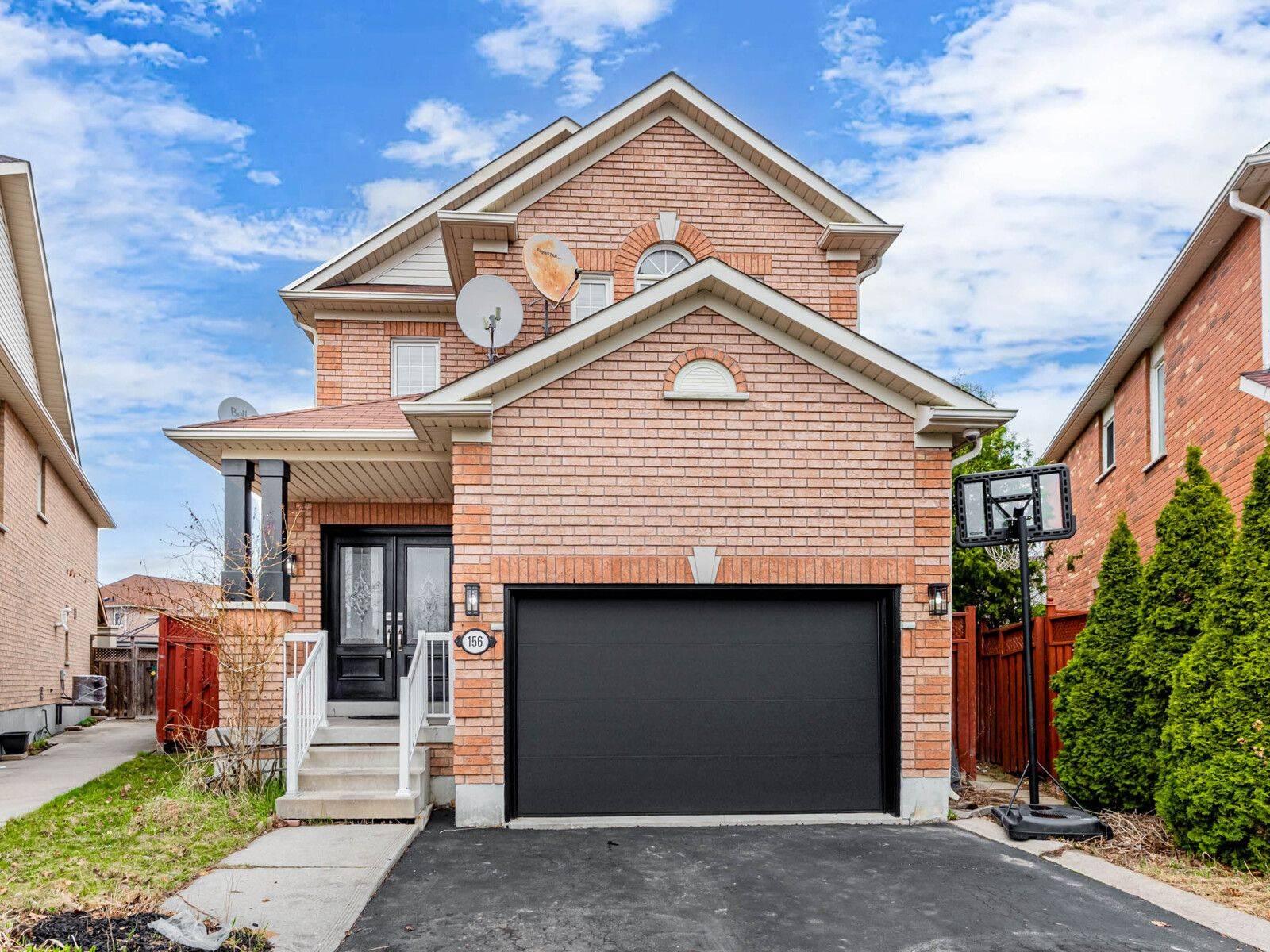 156 Bachman DR, Vaughan, ON L6A 3R7