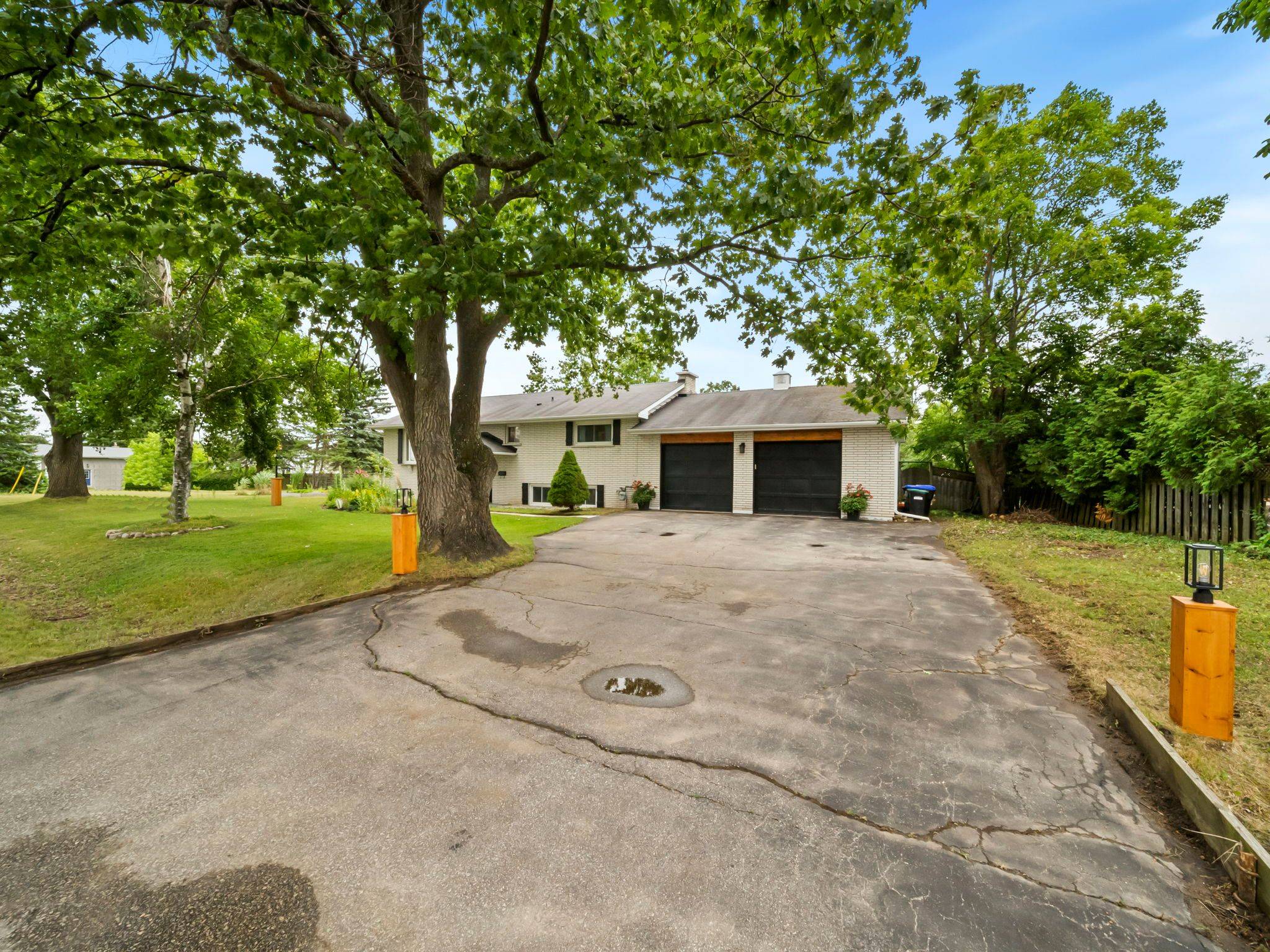 Oro-medonte, ON L3V 8N8,5 Demont DR