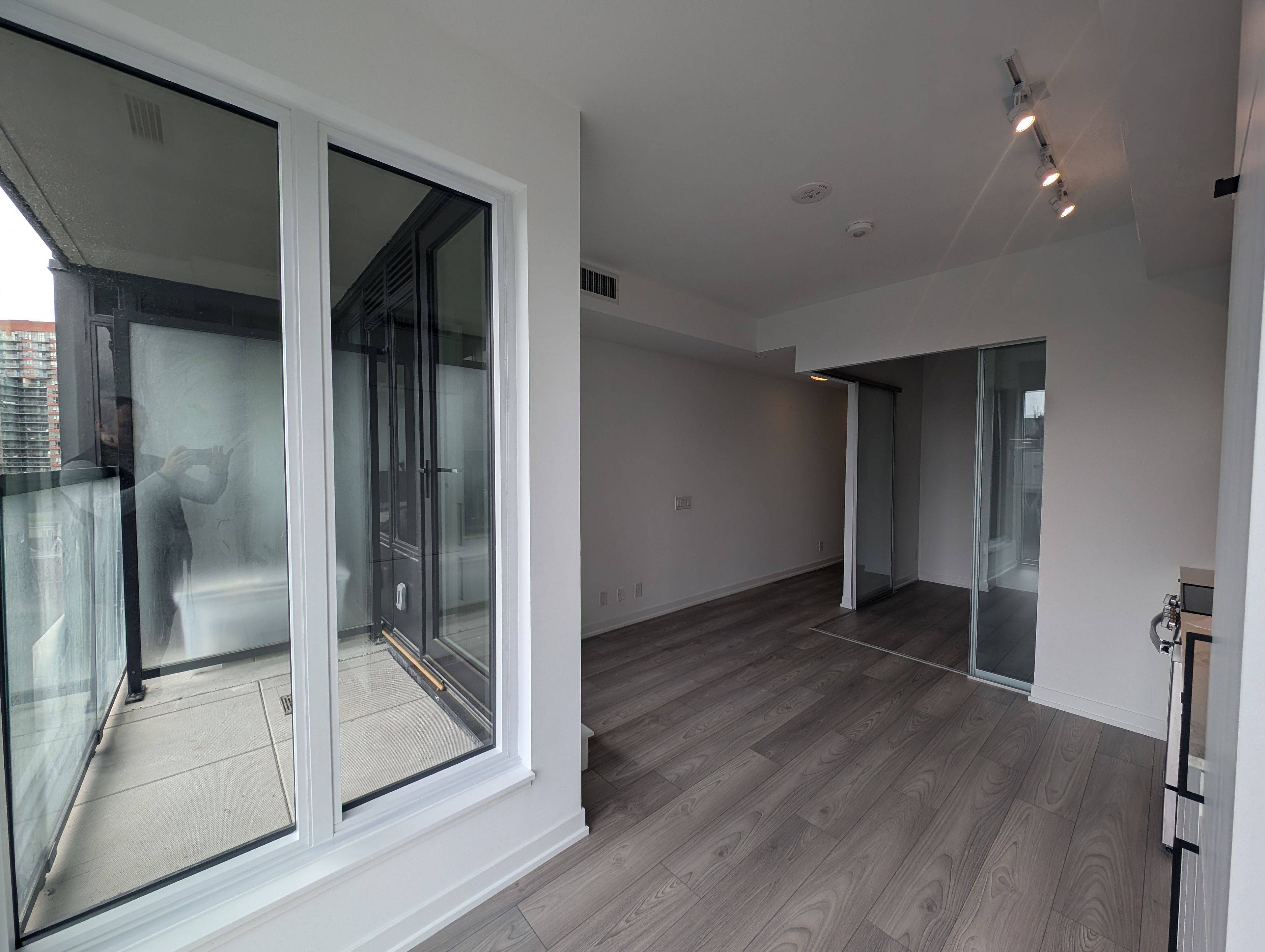 Toronto W01, ON M6K 0J2,285 Dufferin ST #625