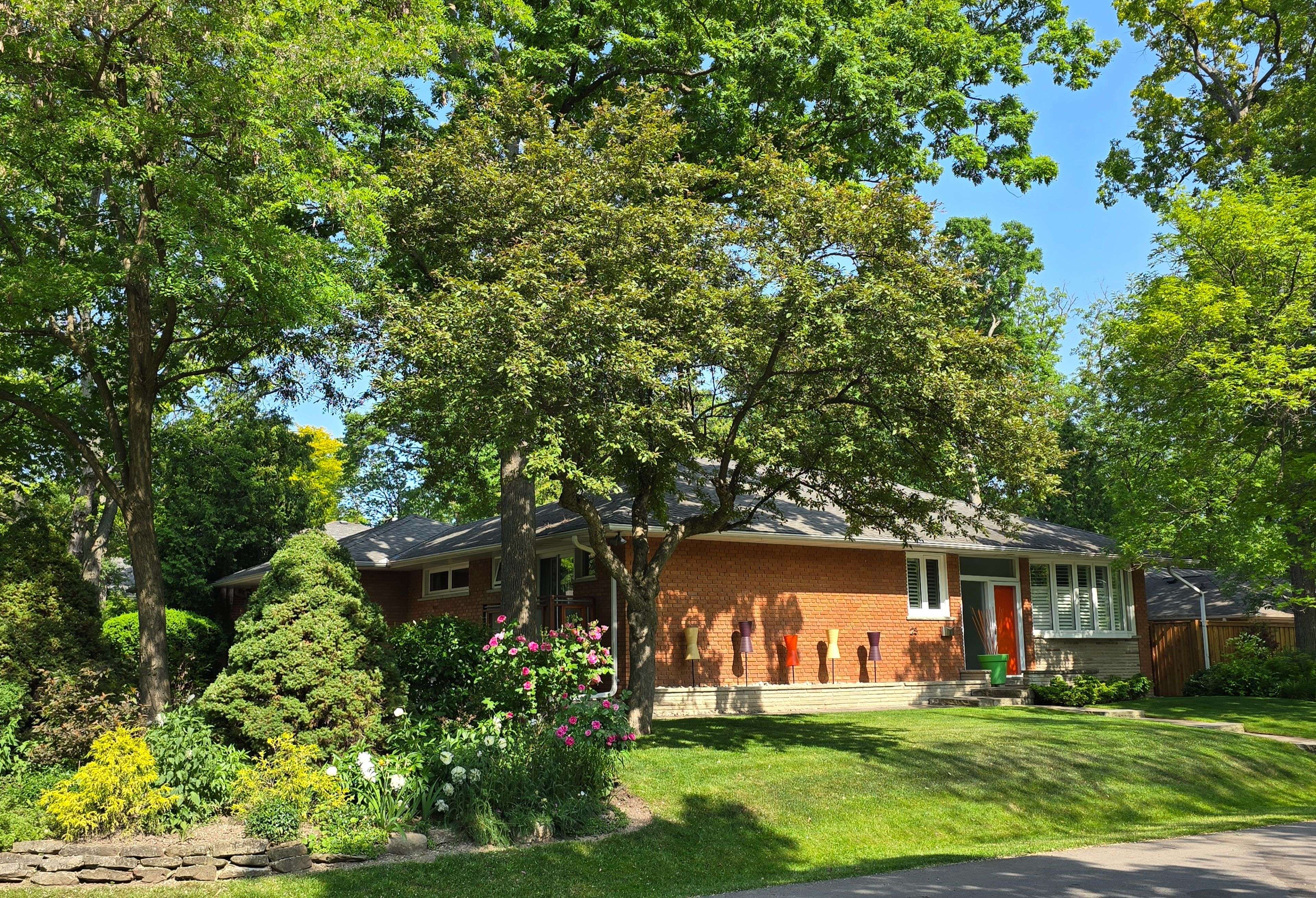 Toronto W08, ON M9B 5X1,25 Ashford DR