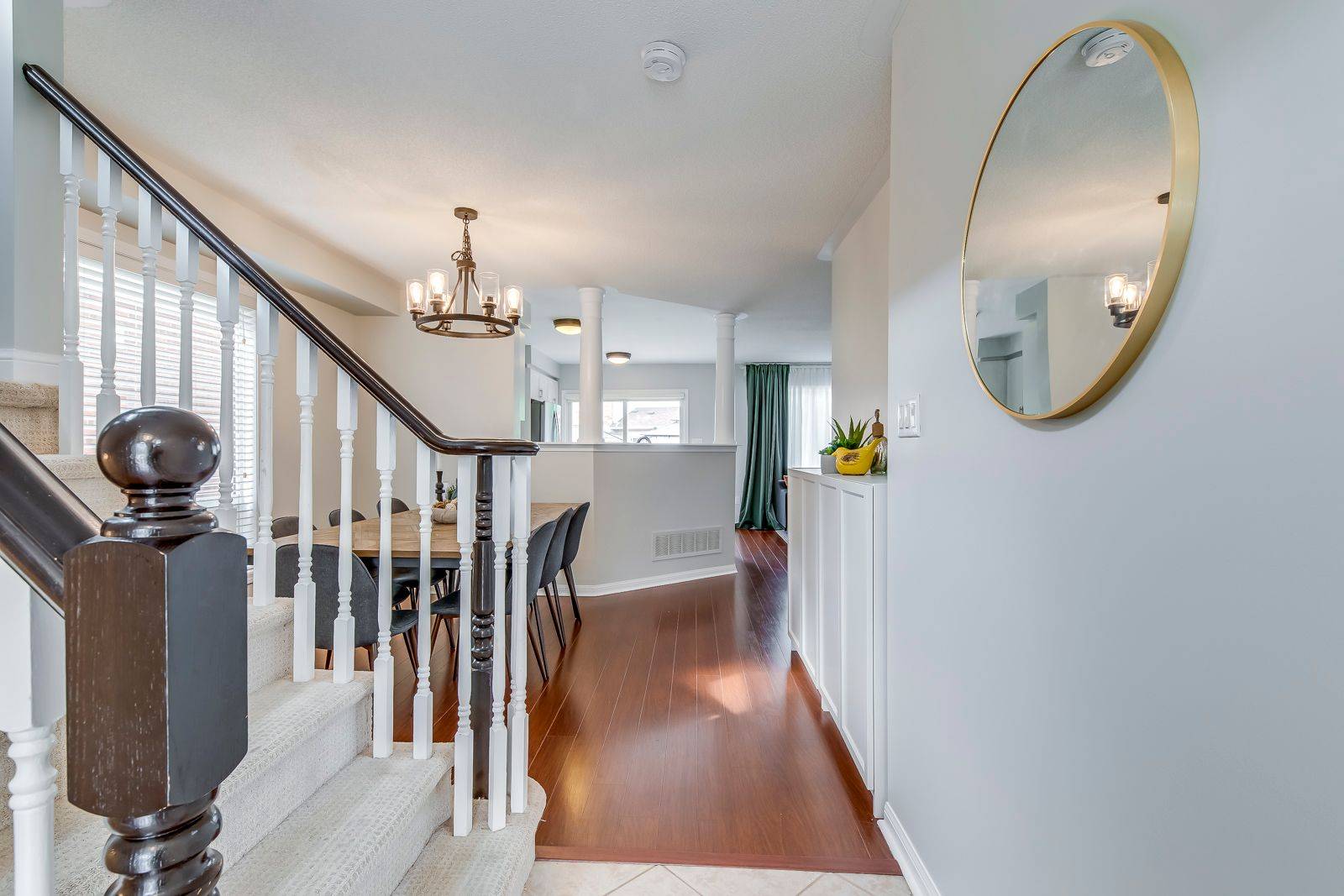 Oakville, ON L6M 0A1,2457 Springforest DR