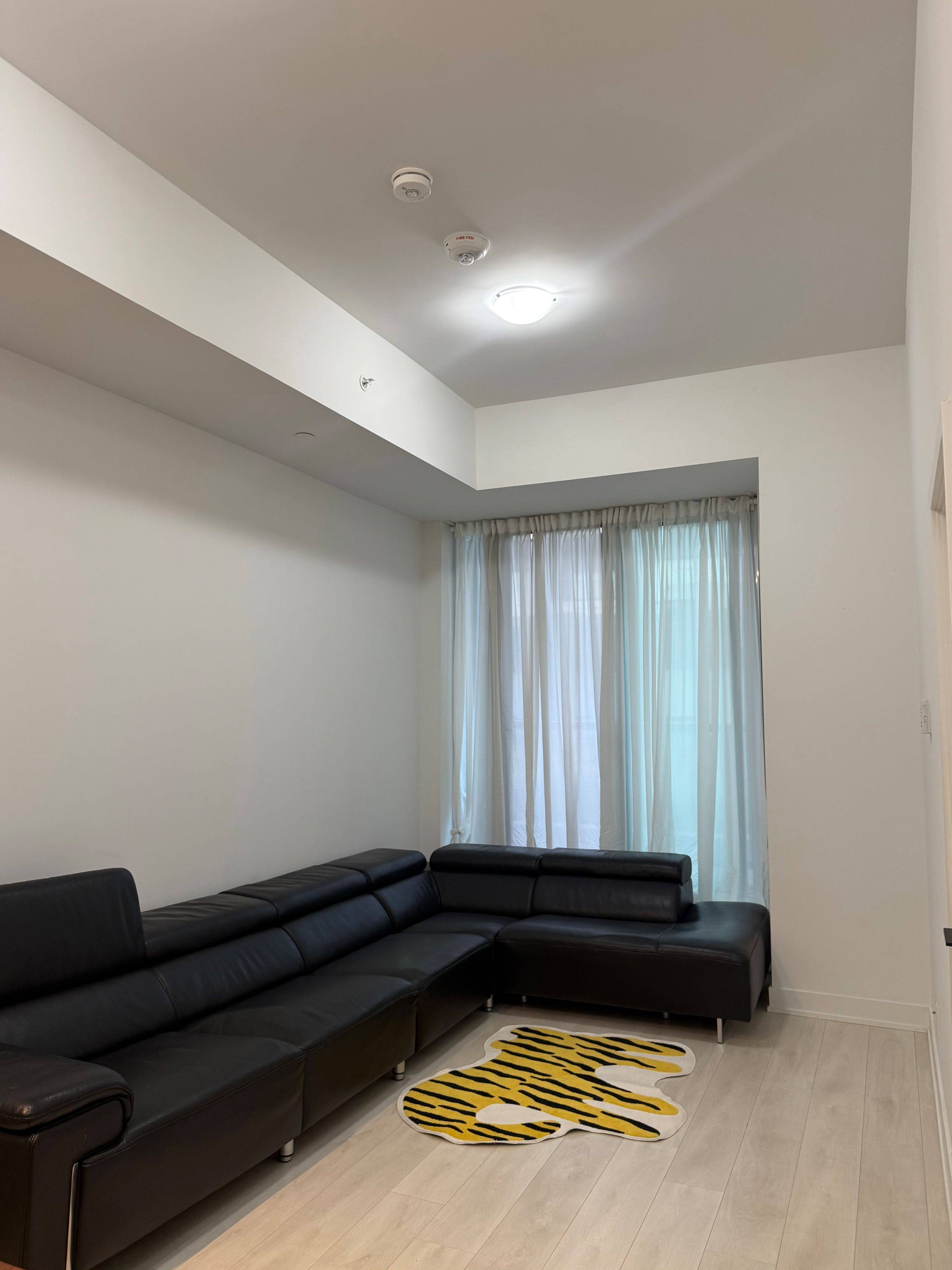 Oakville, ON L6H 3R7,2481 Taunton RD #360