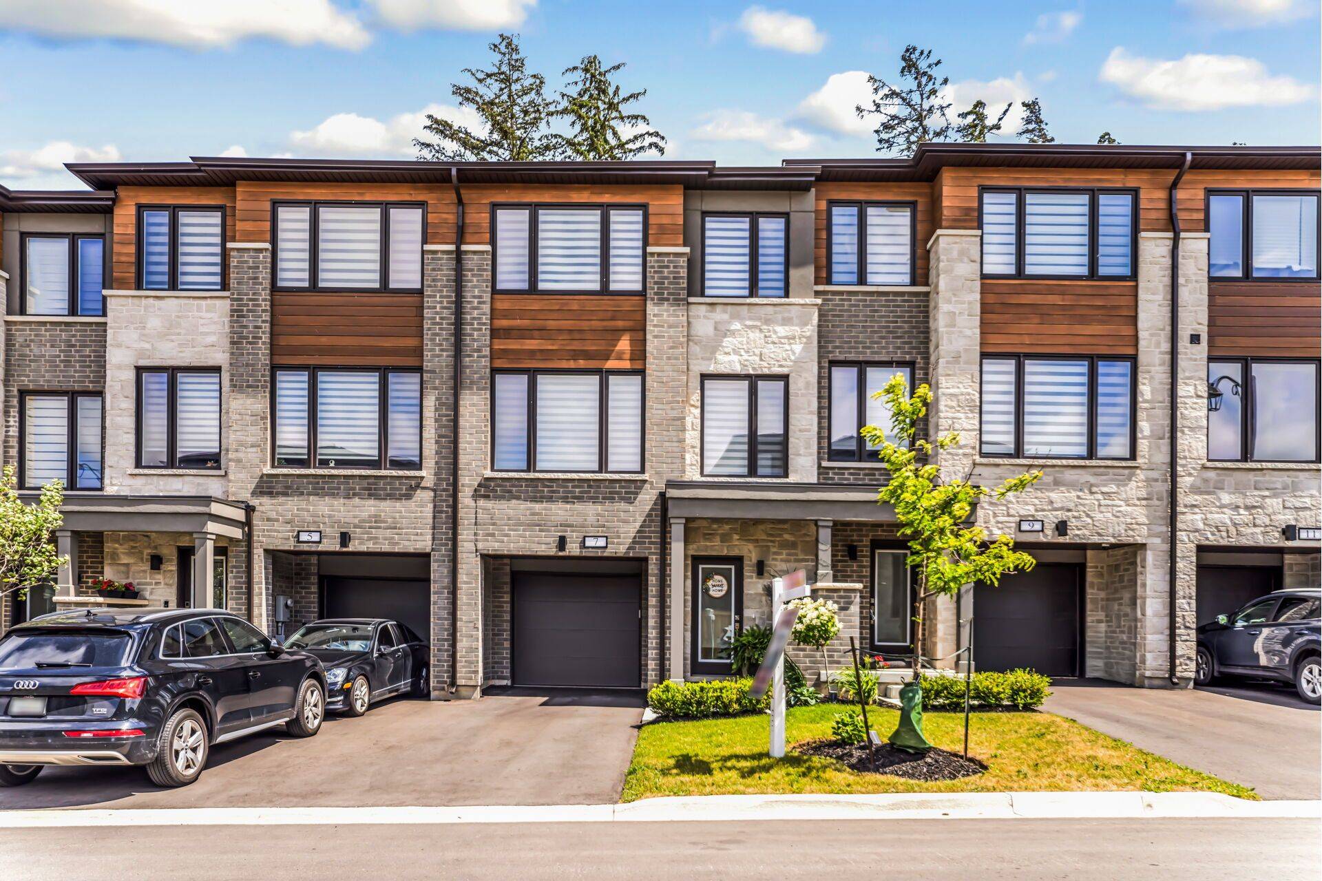 7 Briar CT, Halton Hills, ON L7G 0P5