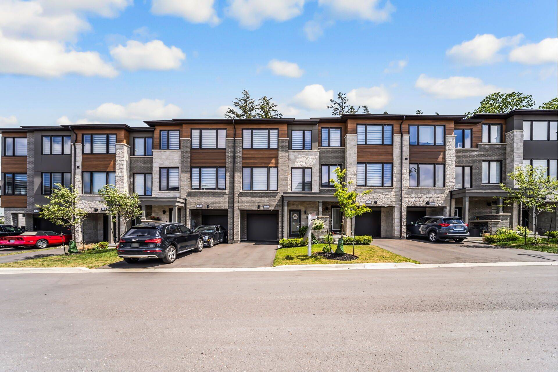 Halton Hills, ON L7G 0P5,7 Briar CT