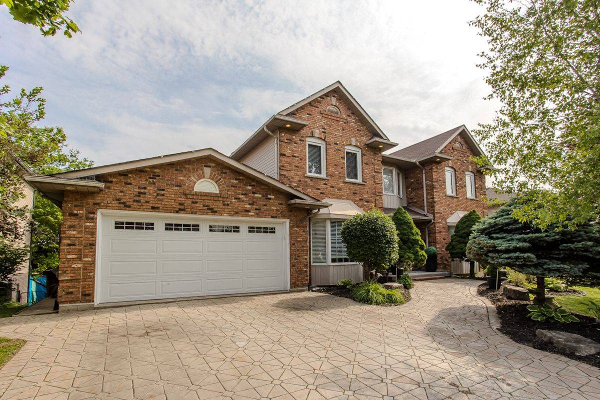 168 Bluebell CRES, Hamilton, ON L9K 1E7