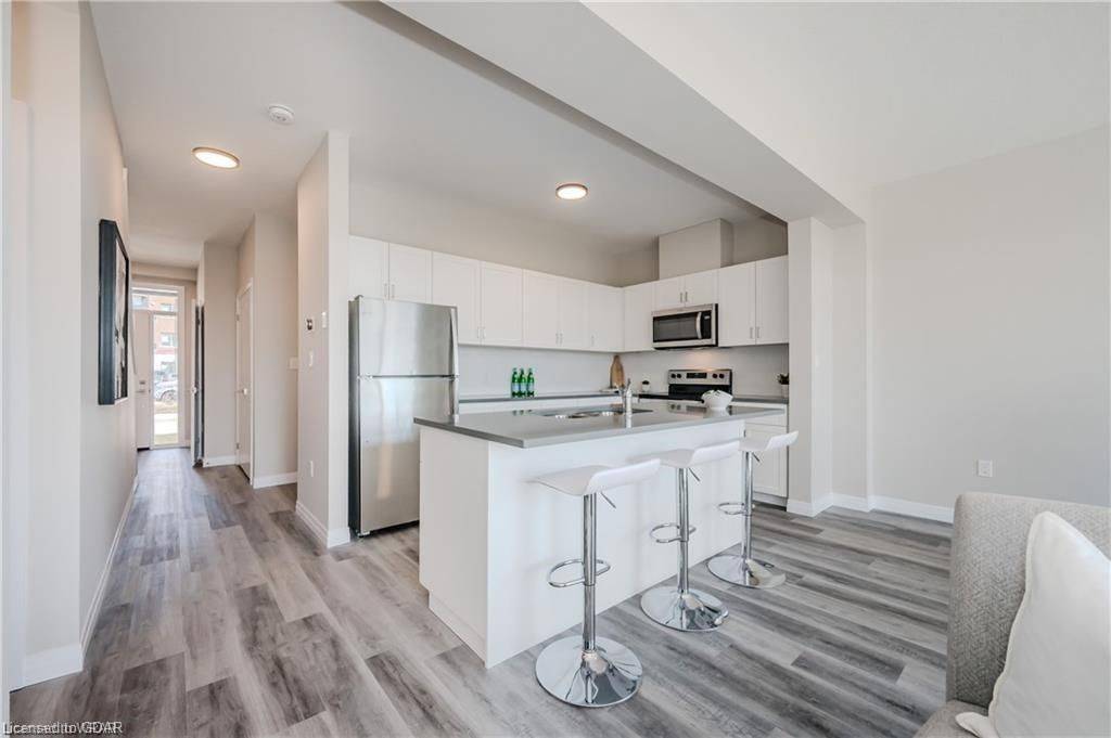 North Dumfries, ON N0B 1E0,66 Ayr Meadow CRES